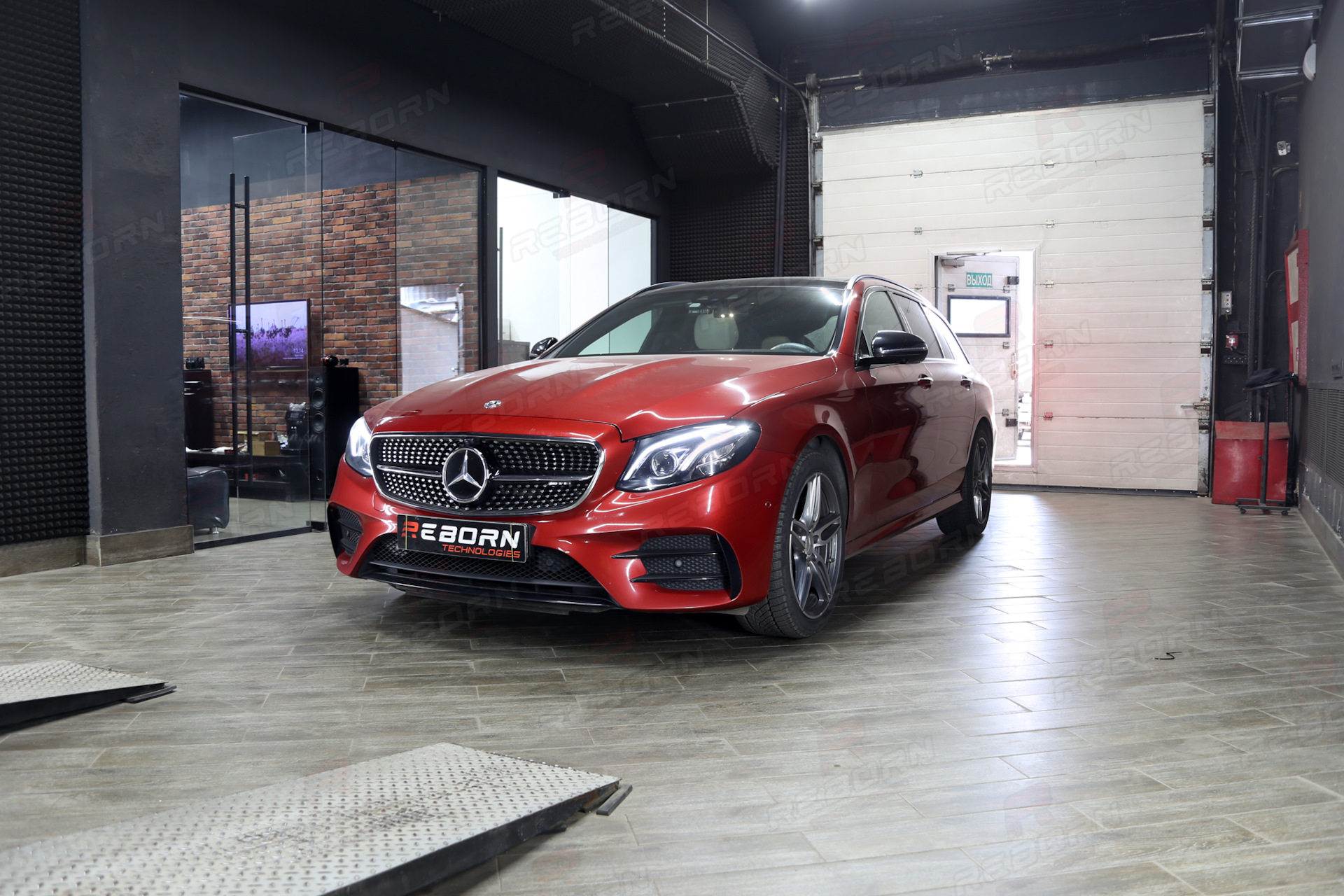  Mercedes-Benz E53 AMG (3.0T)